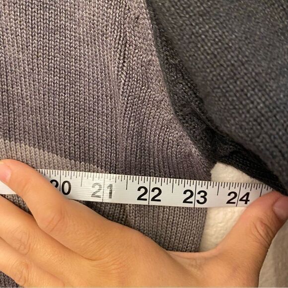 Oscar De La Renta Gray Color Block Crew Neck Long Sleeved Sweater Men's XL - Picture 5 of 9